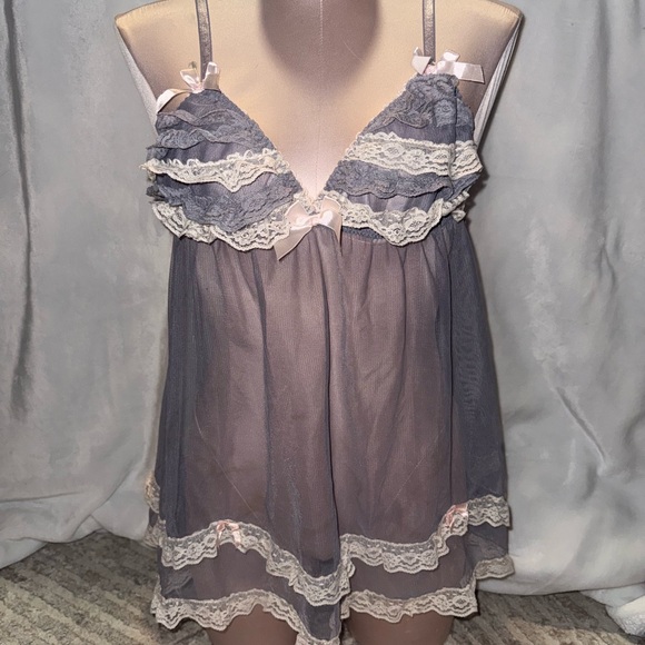 Victoria's Secret Other - preloved vintage Y2K Lace Trimmed ruffled sheer Chemise Lingerie